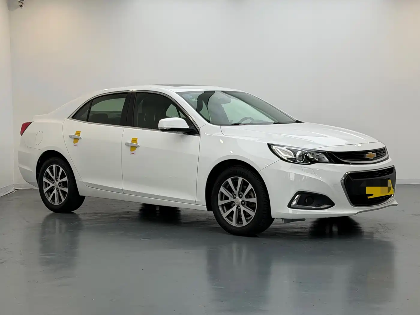 Chevrolet Malibu 2016 2.0L Automatic Luxury фото 3