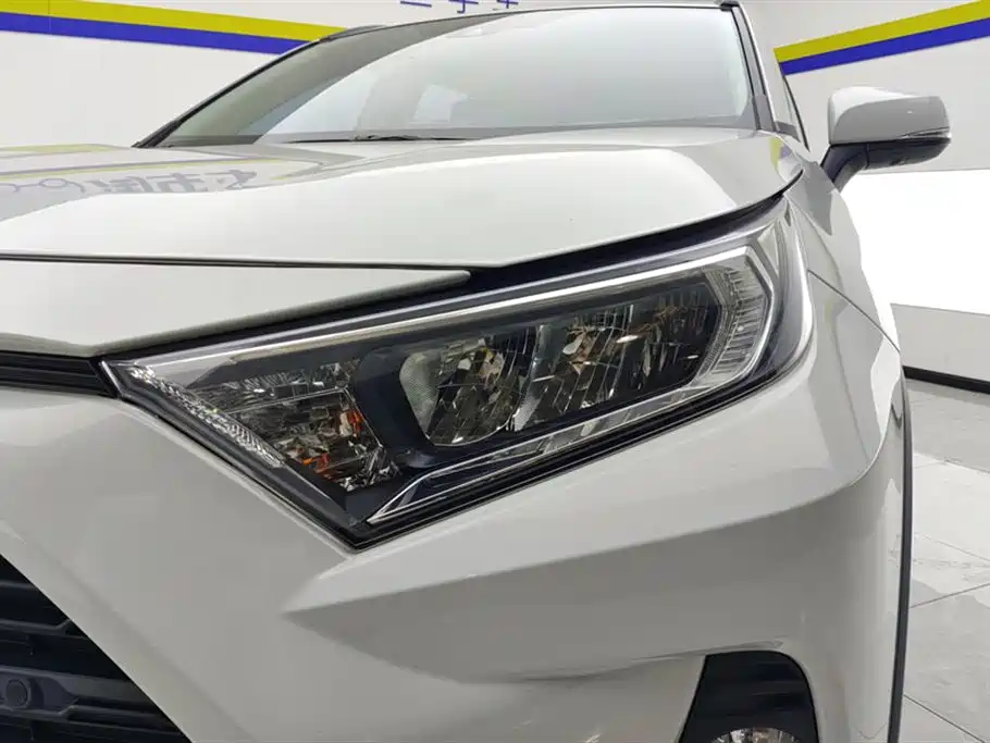 Toyota RAV4 Rongfang 2022 2.0L CVT 2WD Trend Plus Edition фото 5