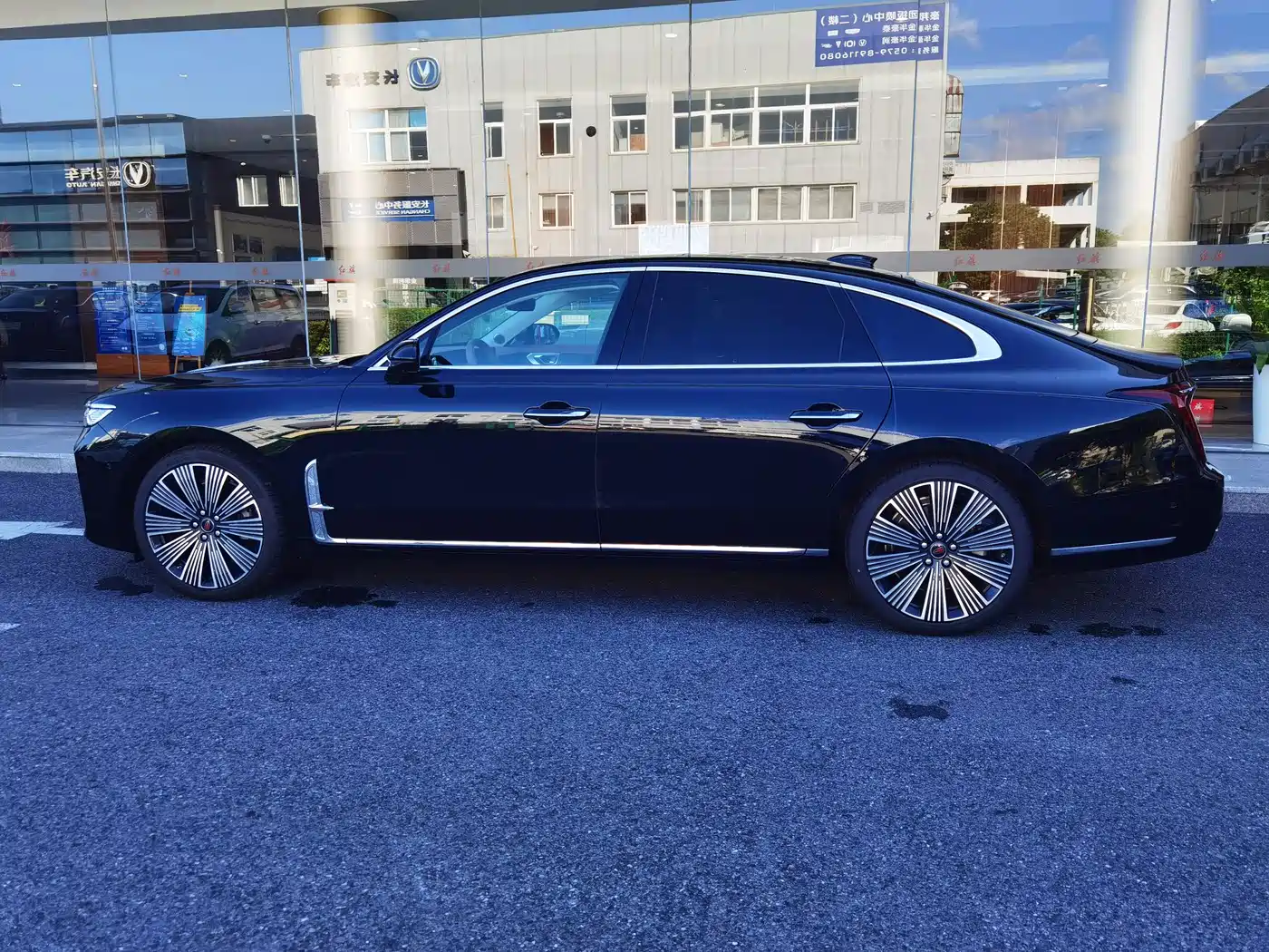 Hongqi H9 2025 2025 Facelift 2.0T 2WD Flagship Premium Business Edition 5-seater