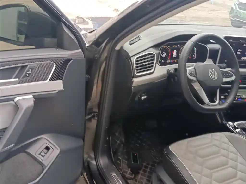 Volkswagen Tayron 2024 330TSI 2WD Luxury Plus Advanced фото 16