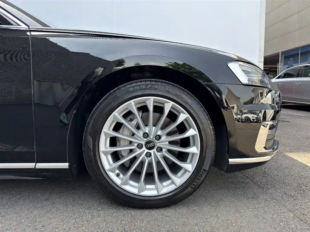 Audi A8 2021 A8L 50 TFSI quattro Comfort фото 18