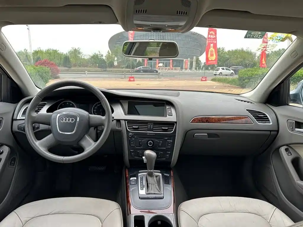 Photo 9 - Audi A4L