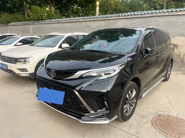  Toyota Granvia 2024 2.5L Hybrid Comfort