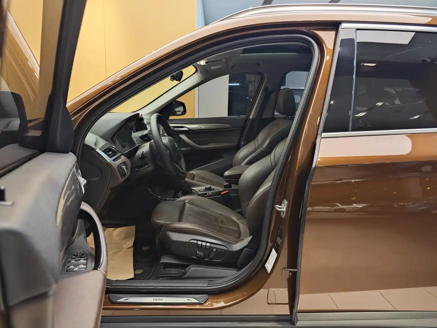 BMW X1 2016 sDrive18Li Luxury Model фото 13