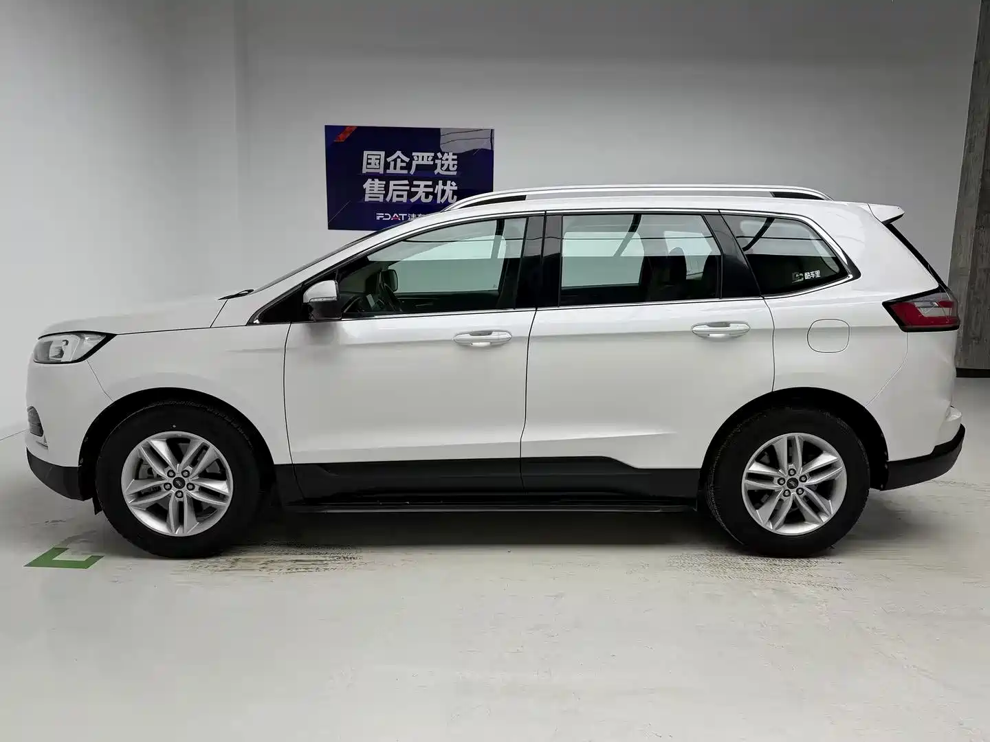 Фото 9 - Ford Edge