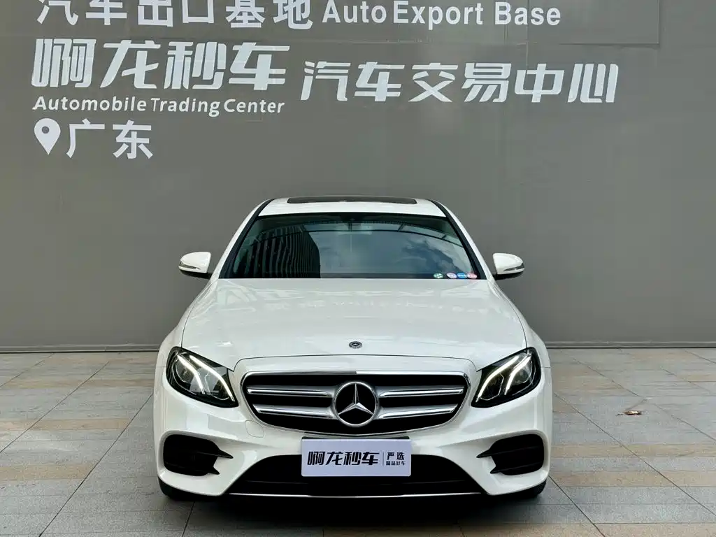 Фото 2 - Mercedes-Benz E-Class