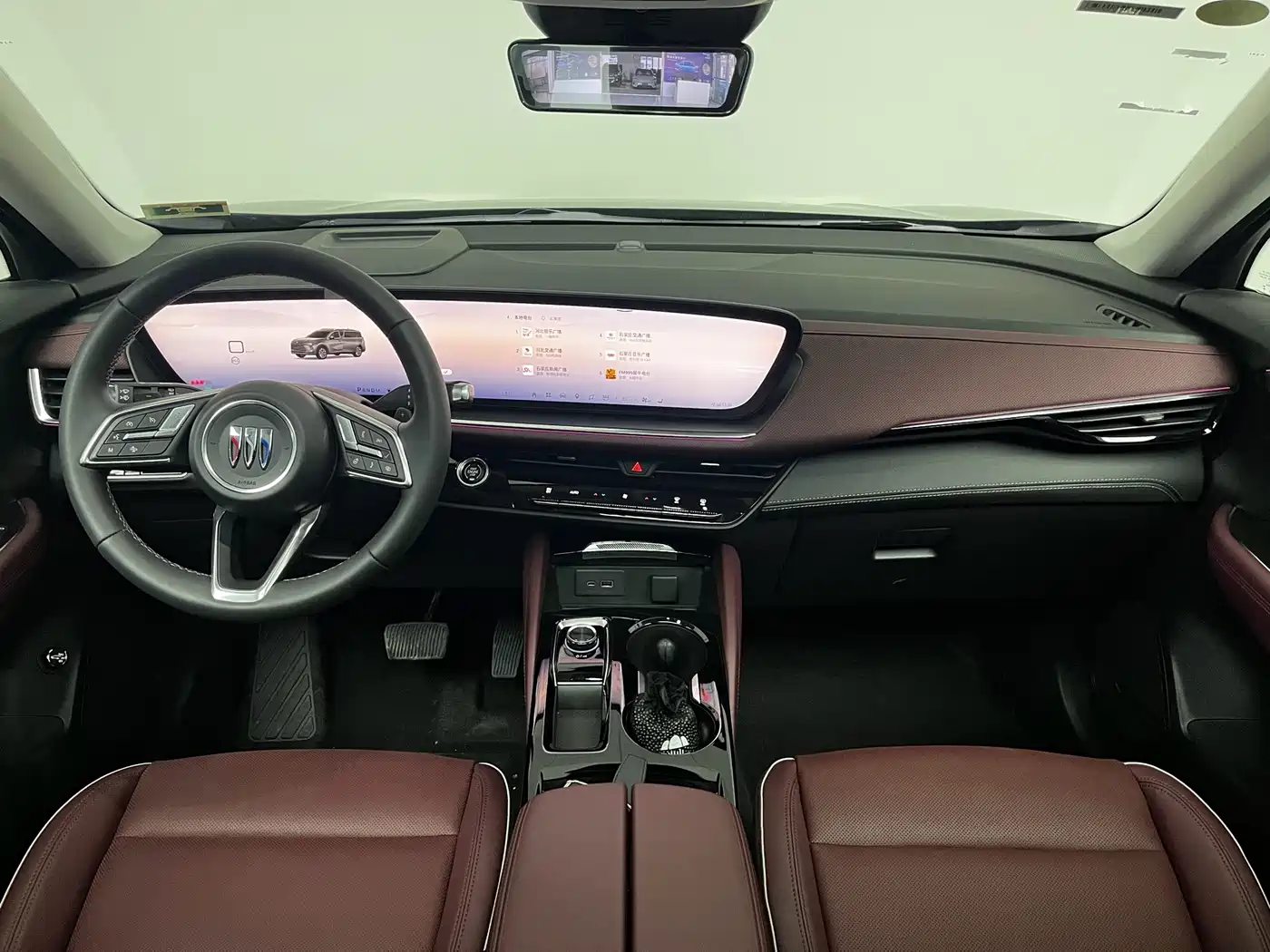 Buick Envision Plus 2025 Enclave Plus 28T 2WD Platinum Edition фото 9
