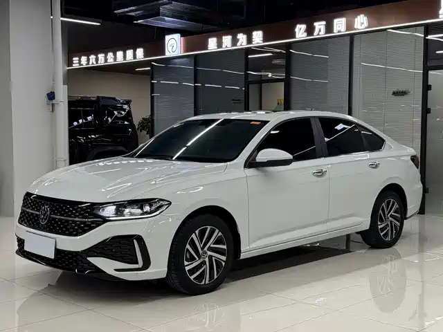 Volkswagen Lavida Рестайлинг, 1.5L, автомат, Звёздное небо, 5 млн