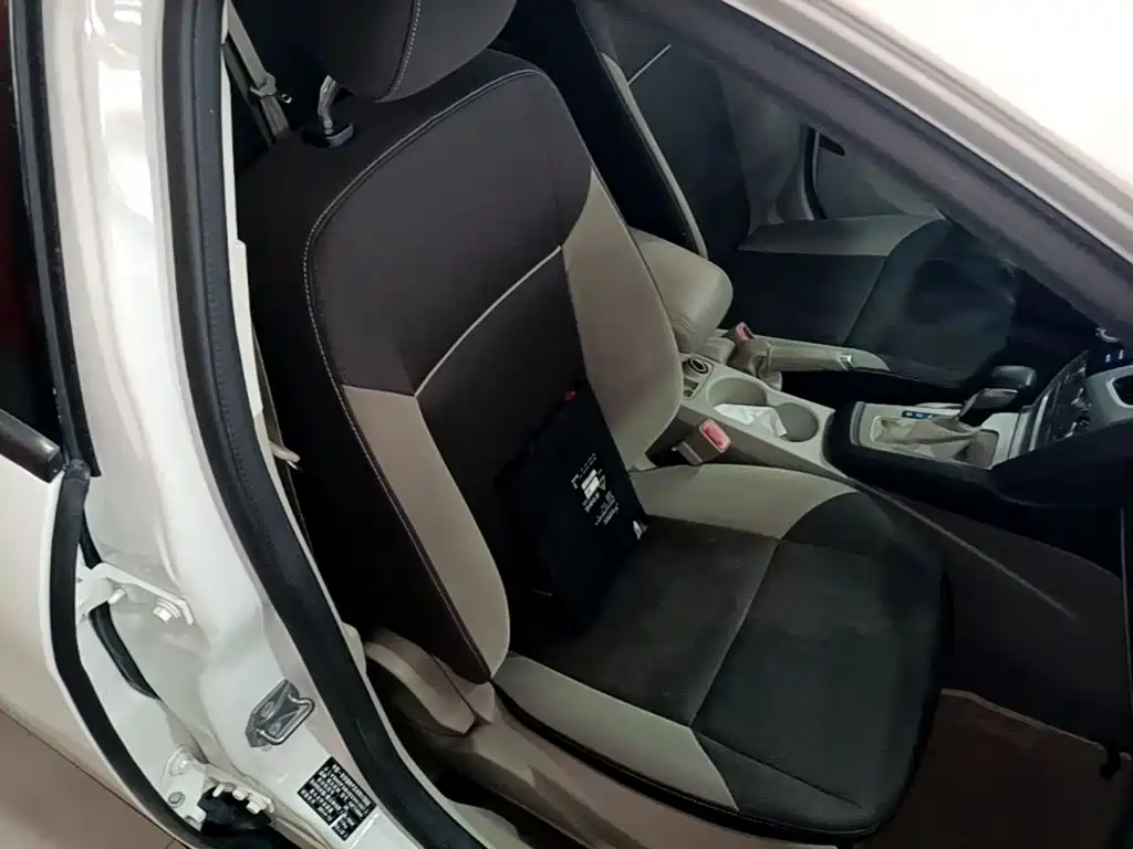 Ford Focus 2015 2012 Sedan 1.6L Automatic Comfort