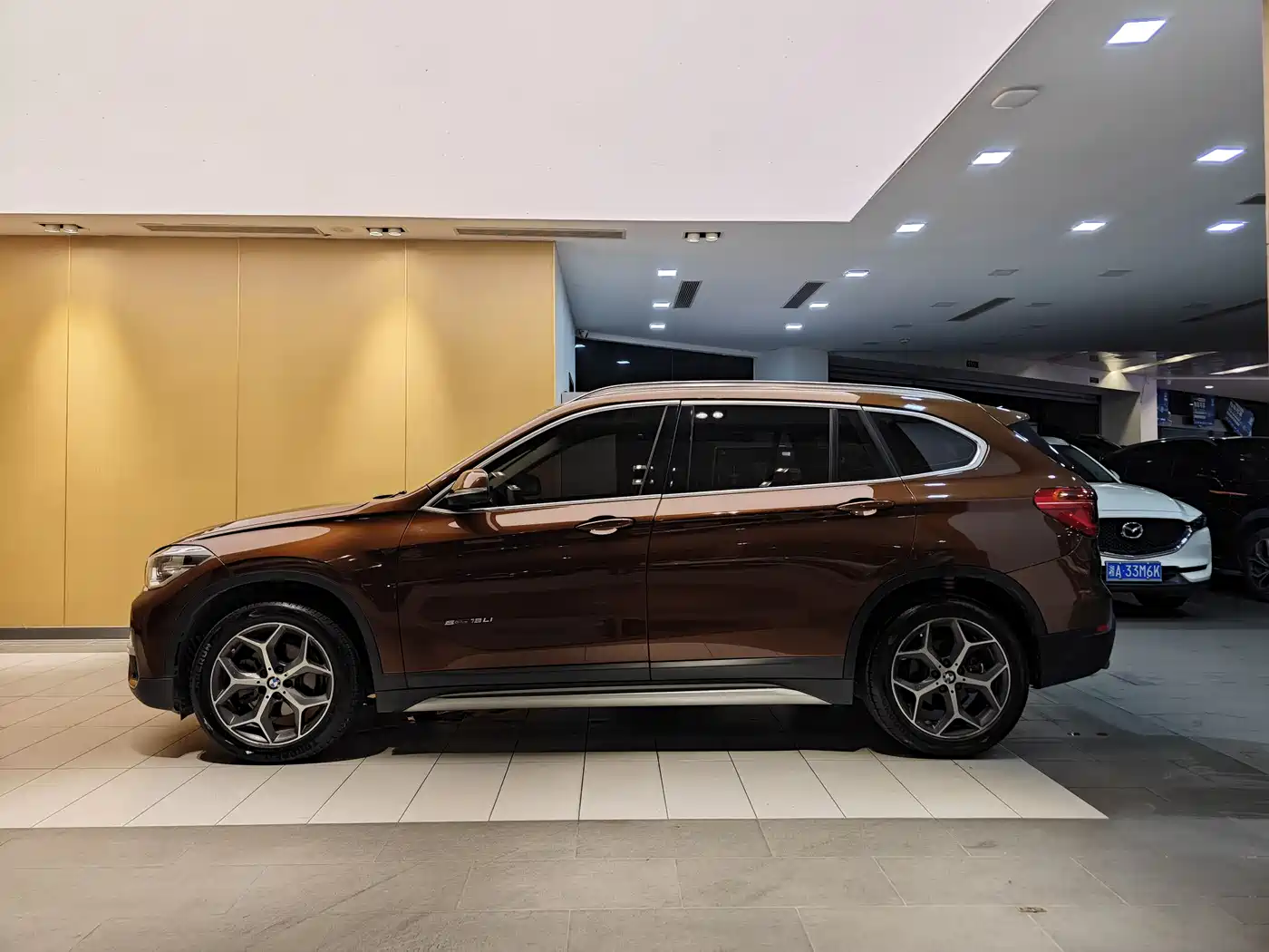 BMW X1 2016 sDrive18Li Luxury Model фото 6