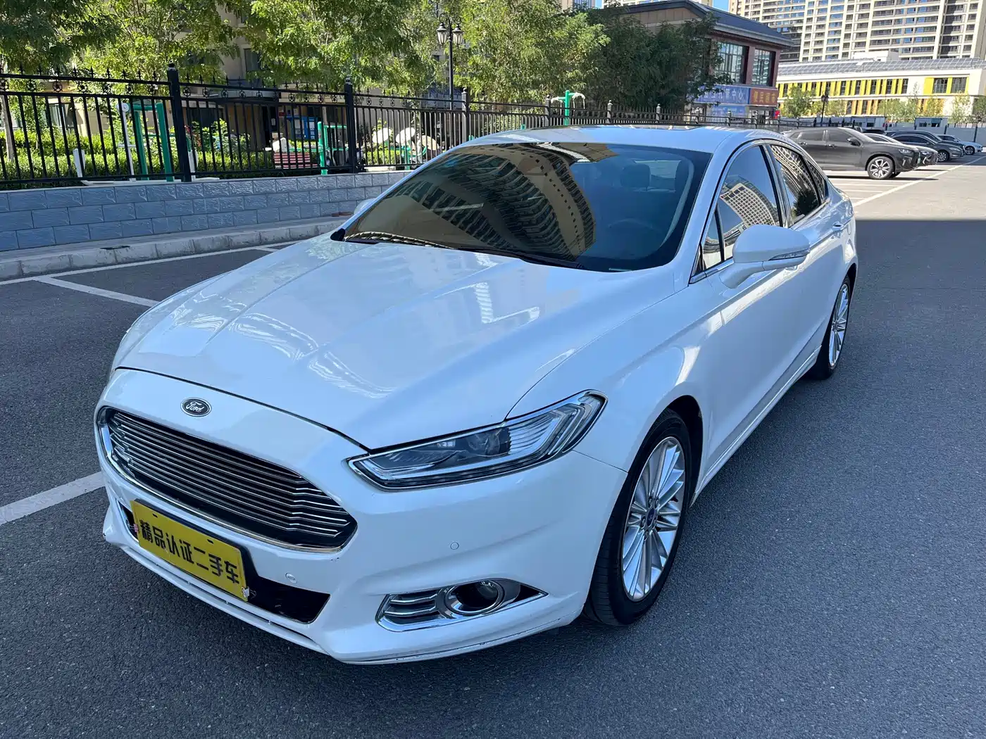 Фото 1 - Ford Mondeo