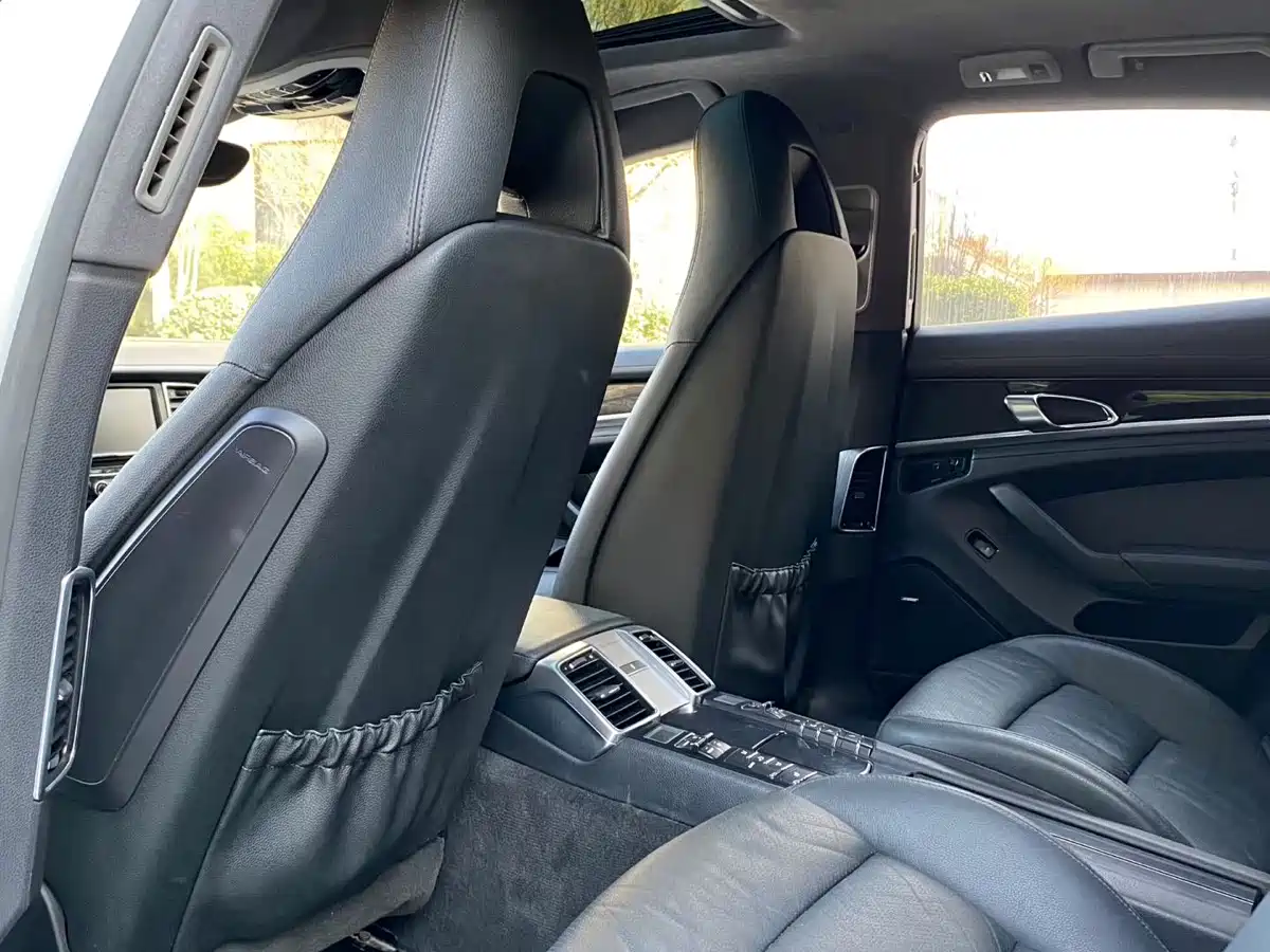 Porsche Panamera 2014 Panamera 4 3.0T фото 7