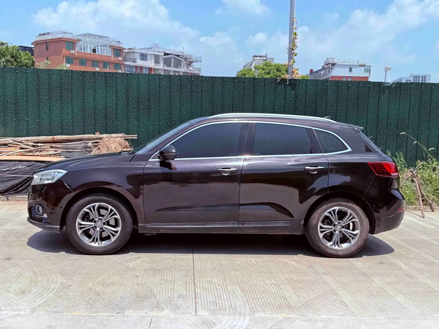 Photo 10 - Borgward BX7