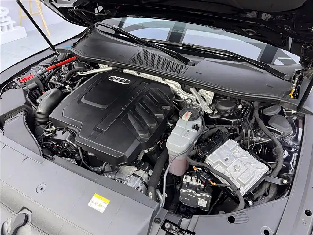 Audi A7L 2024 45 TFSI quattro Premium Luxury фото 28
