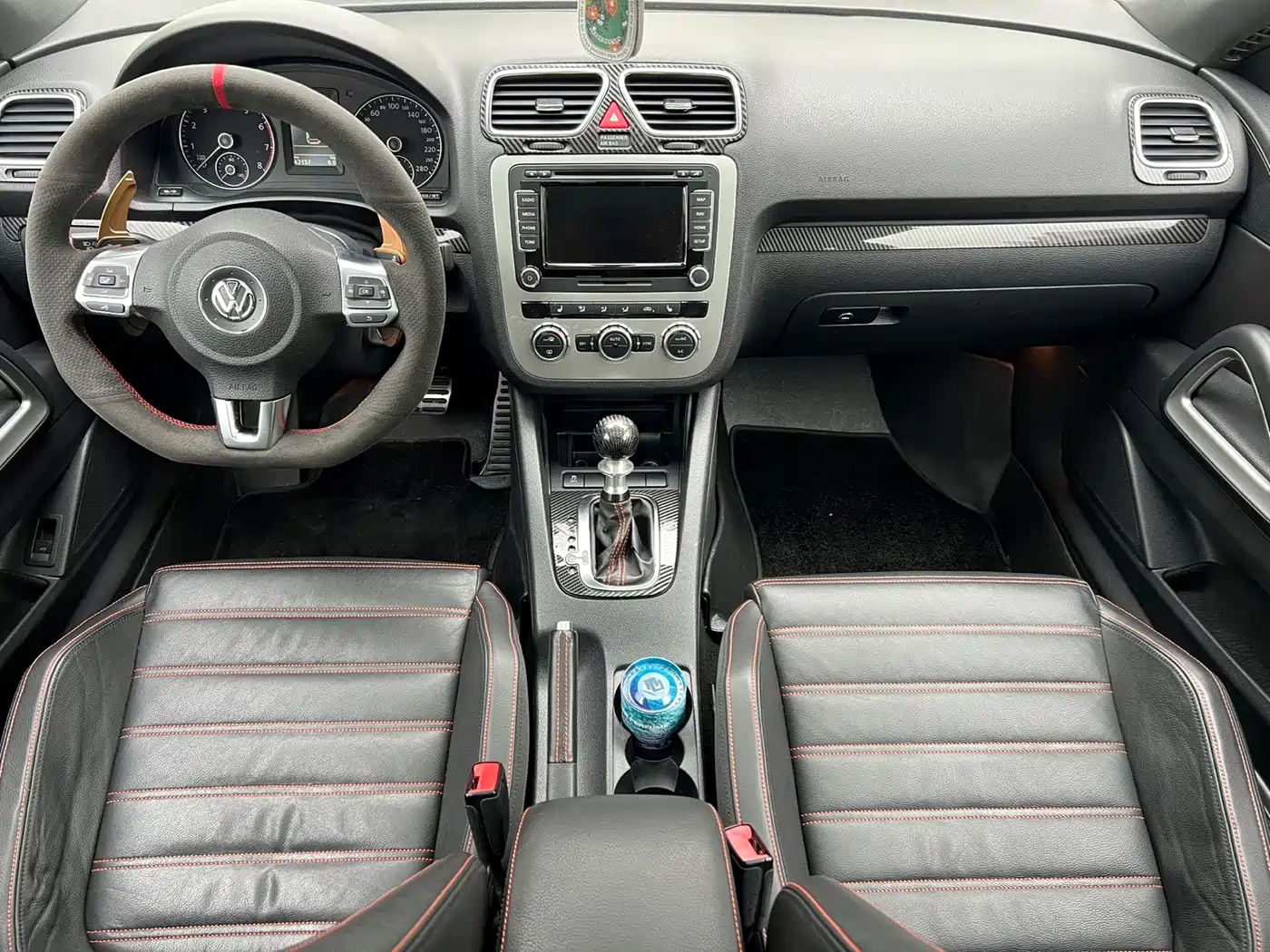 Volkswagen Scirocco 2011 2.0TSI Luxury фото 8