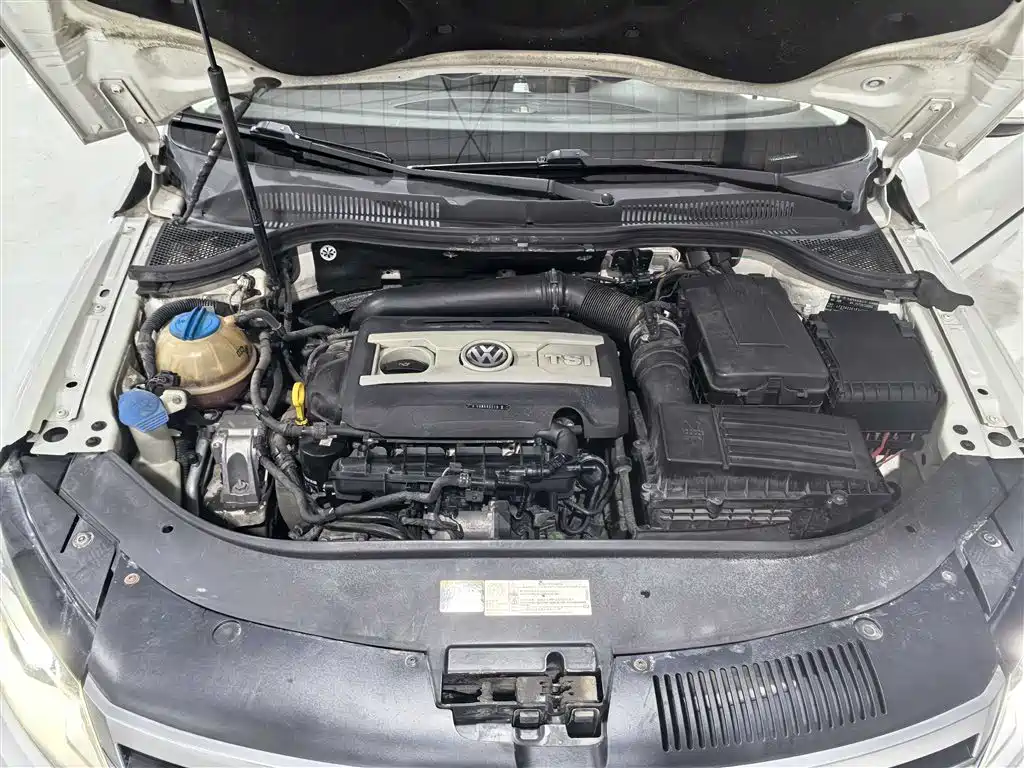 Volkswagen FAW-Volkswagen CC 2016 Model 2.0TSI Ultimate фото 14