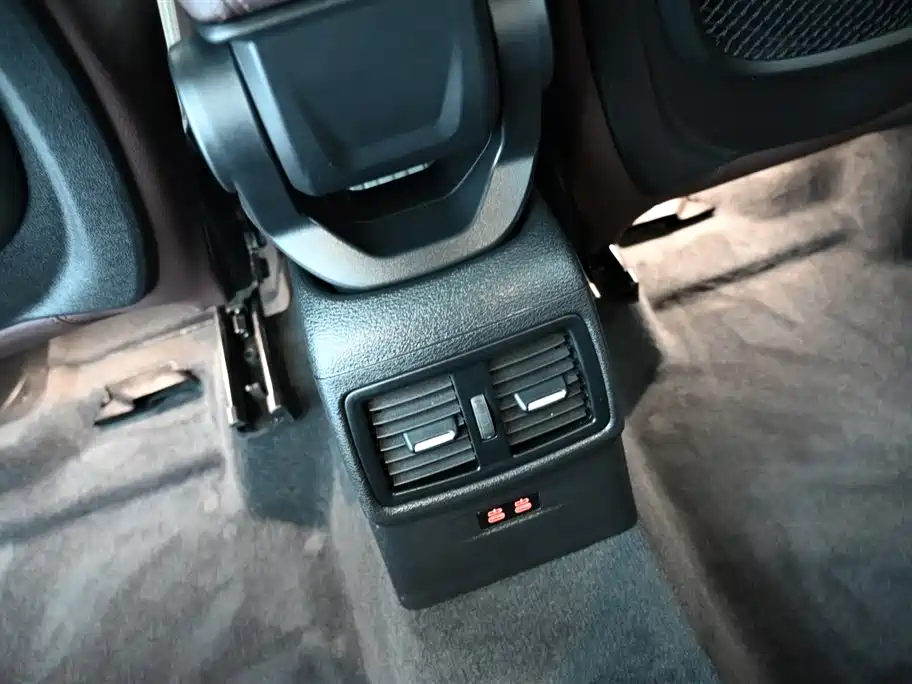 BMW X1 2022 sDrive25Li Leading фото 11