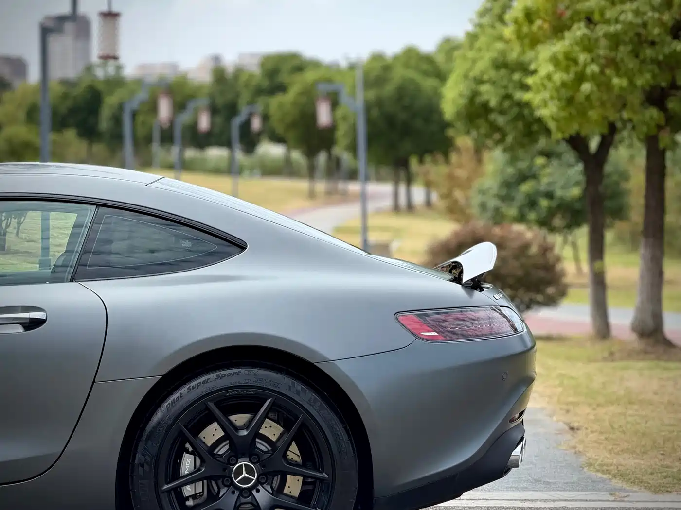 Photo 7 - Mercedes-Benz AMG GT