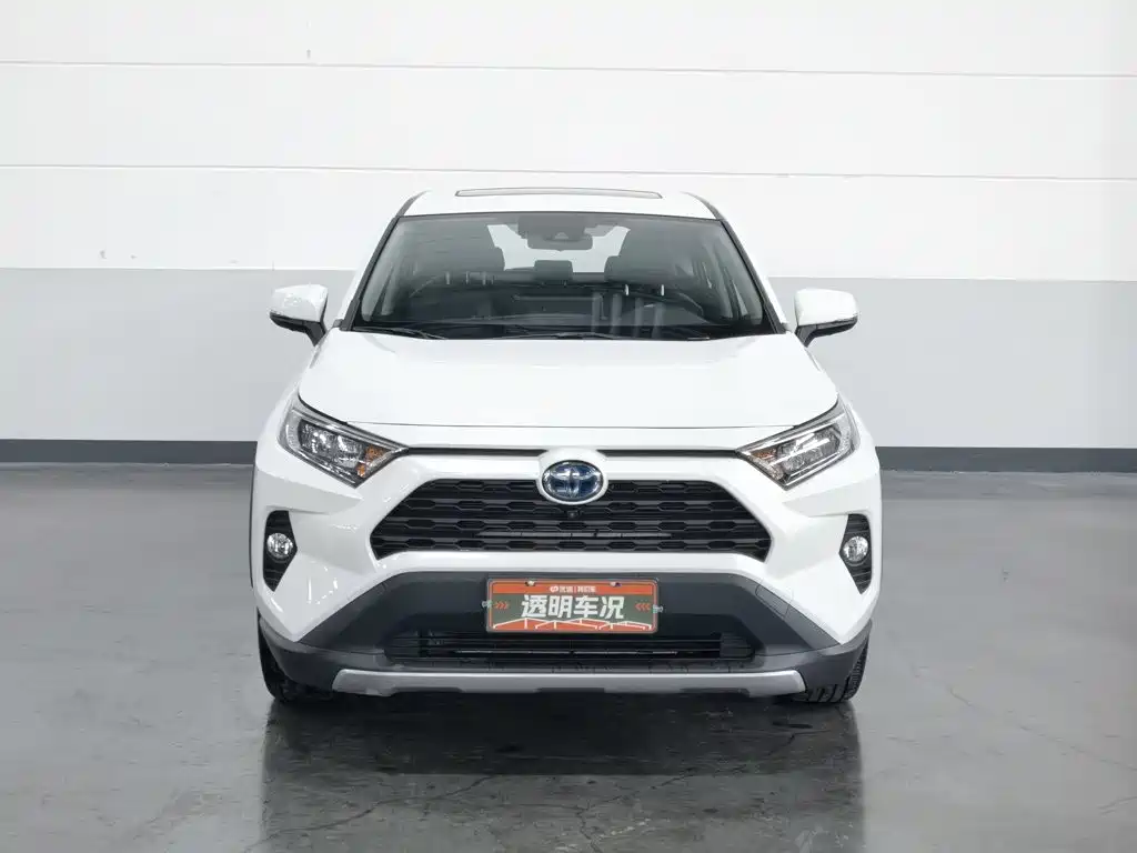 Фото 3 - Toyota RAV4