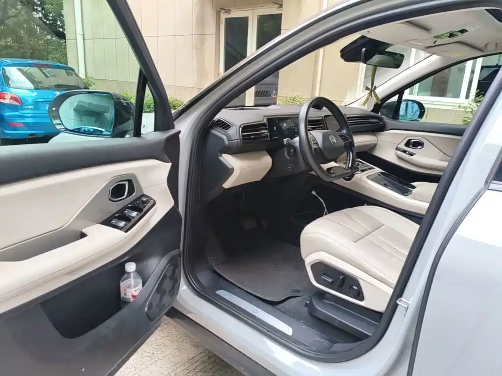 NIO ES8 2019 2018 355KM Base Model 7-Seater Version