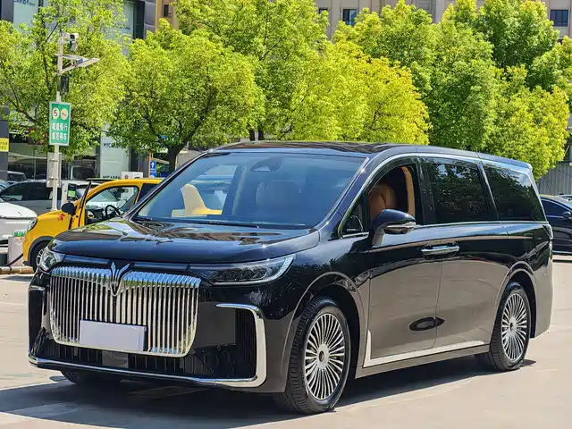 Voyah Dreamer PHEV, Полный привод, Премиум