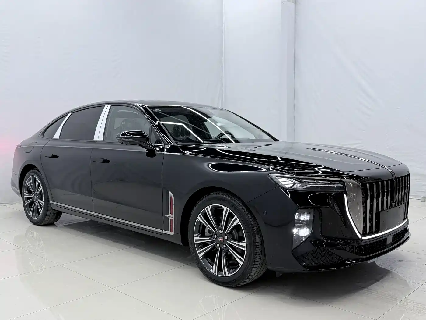 Hongqi H9 2026 2024 2.0T Qi Chang Private Fashion Edition