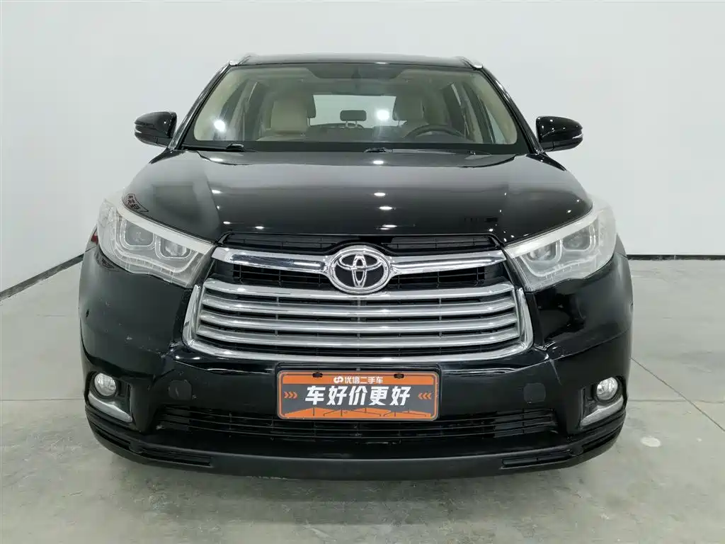 TOYOTA HIGHLANDER