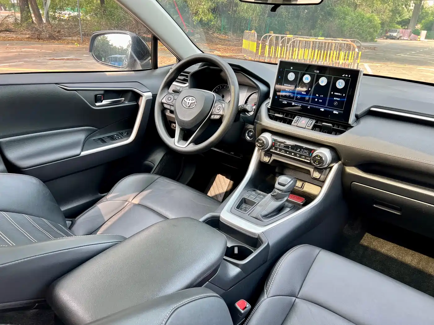 Toyota Wildlander 2020 2.0L CVT 2WD Luxury Edition фото 11