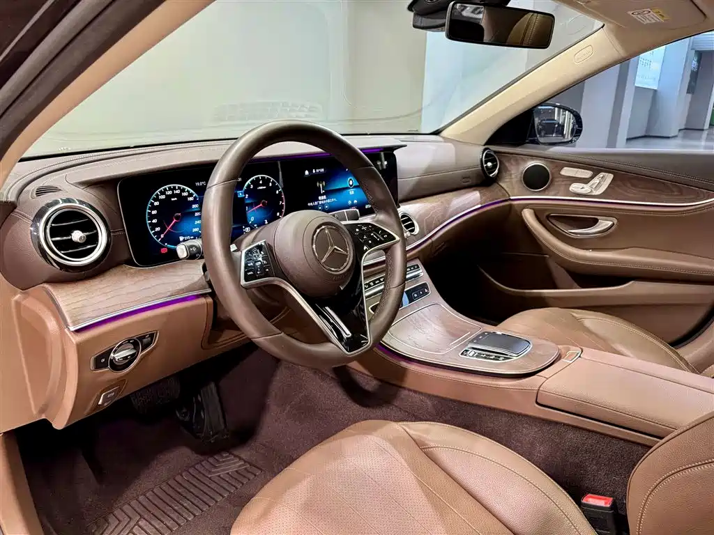 Mercedes-Benz E-Class 2021 E 300 L Fashion фото 27