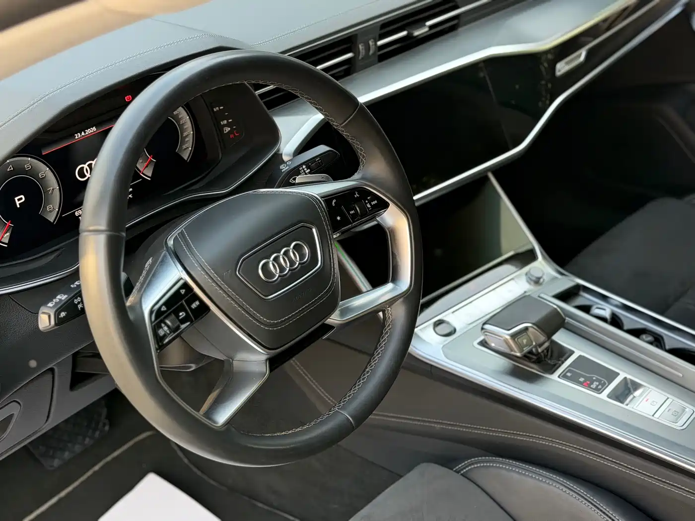 Audi A7L 2024 45 TFSI Luxury фото 6