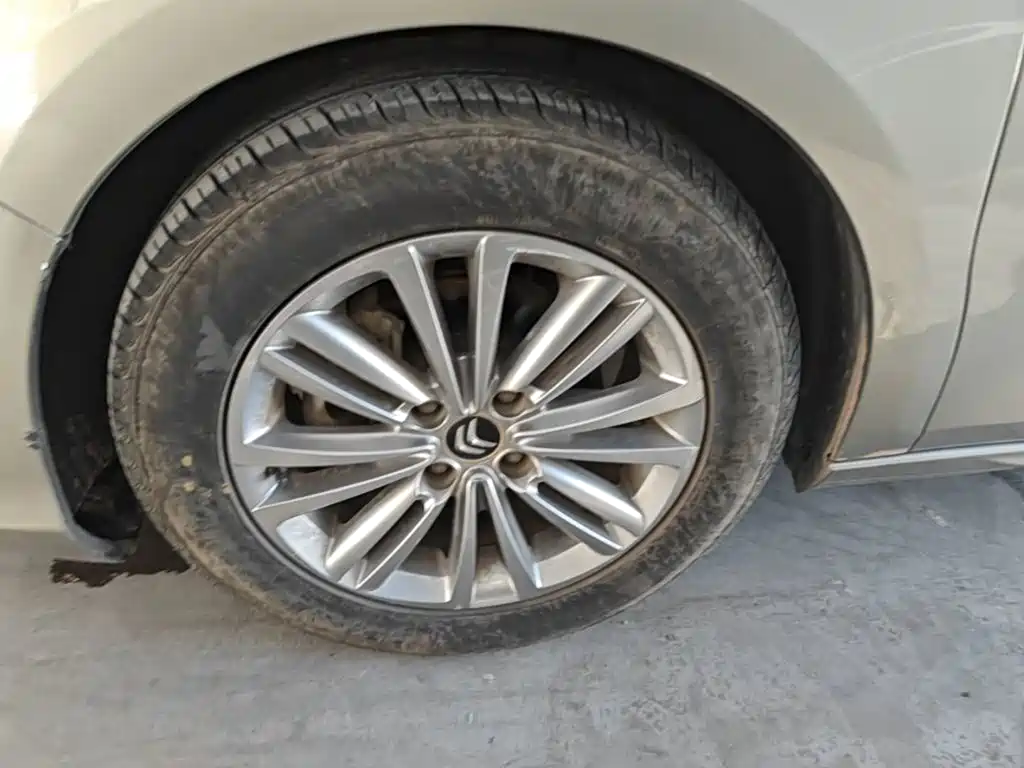 Фото 23 - Citroën C4L