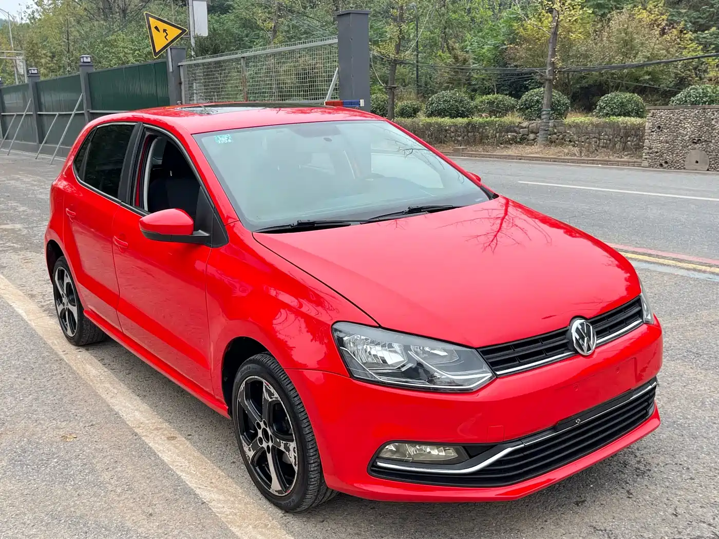 Volkswagen Polo 2016 1.6L Automatic Comfort фото 3