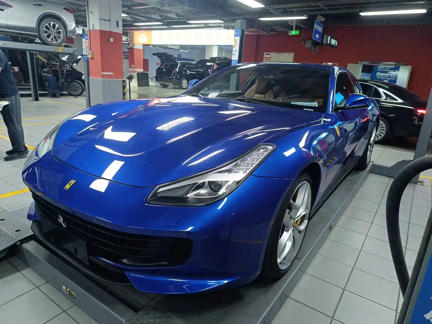 Ferrari GTC4Lusso 2018 2017 3.9T V8