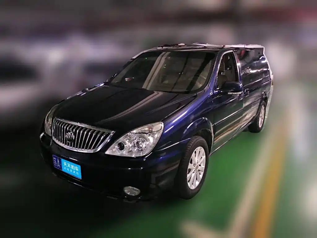 Фото 1 - Buick GL8