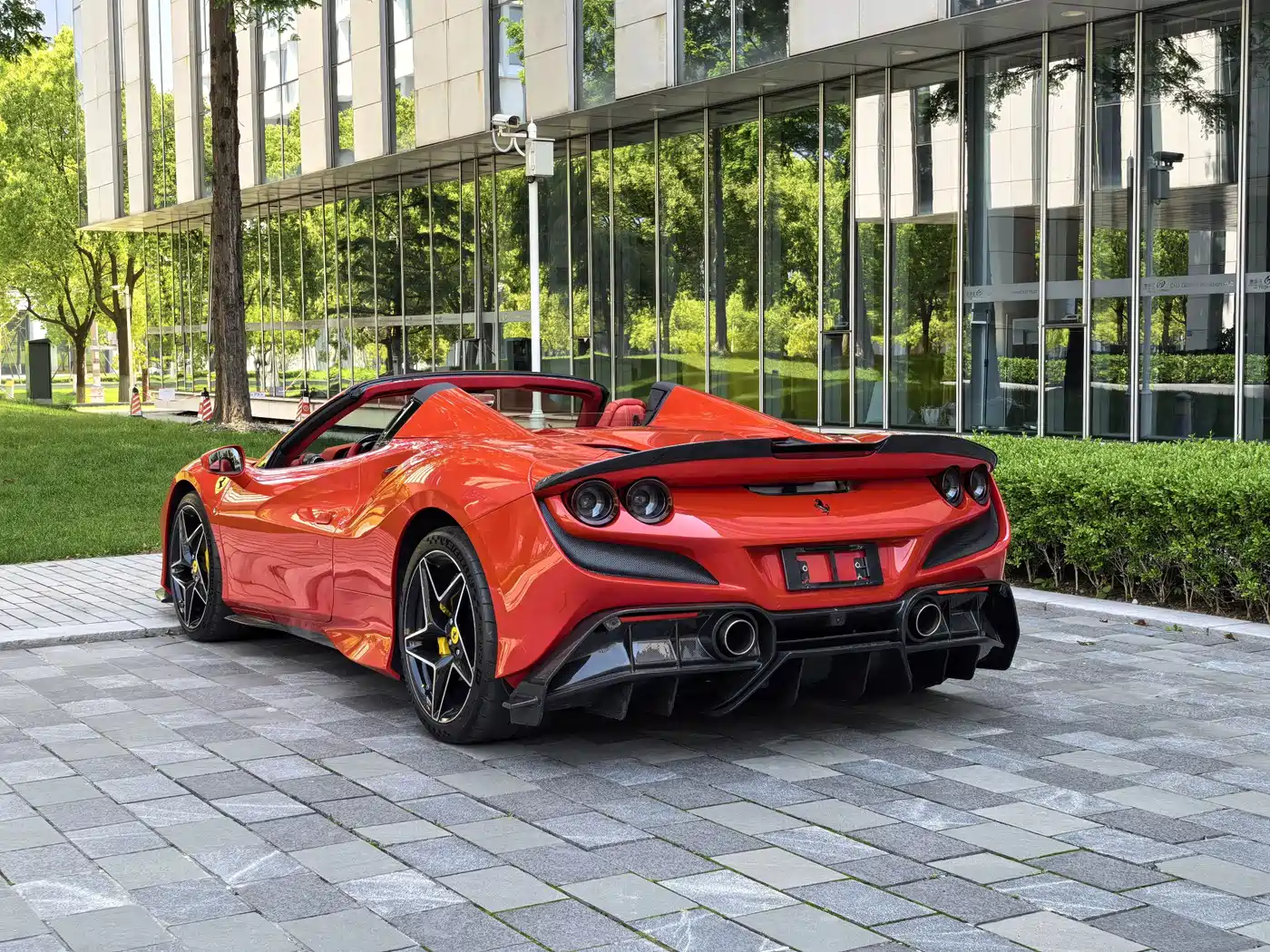 Ferrari F8 2021 2020 Spider 3.9T V8