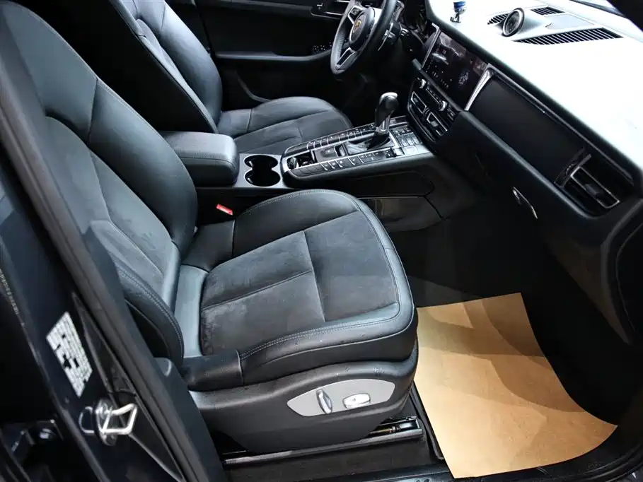 Porsche Macan 2018 Macan 2.0T фото 6