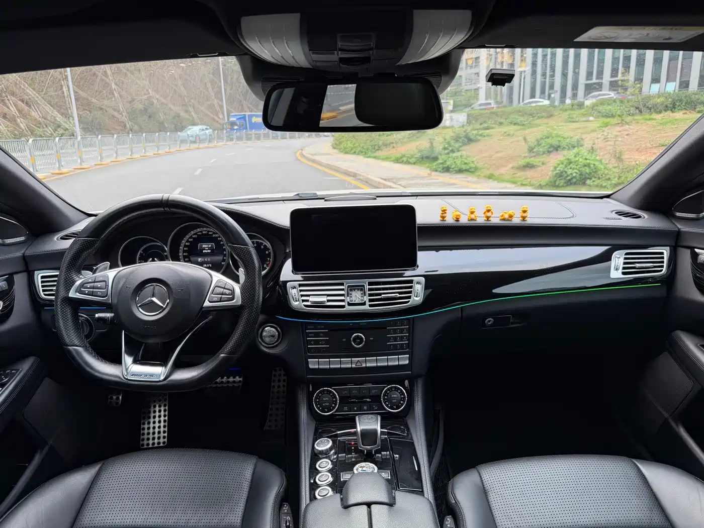 Mercedes-Benz CLS AMG 2015 AMG CLS 63 4MATIC фото 9