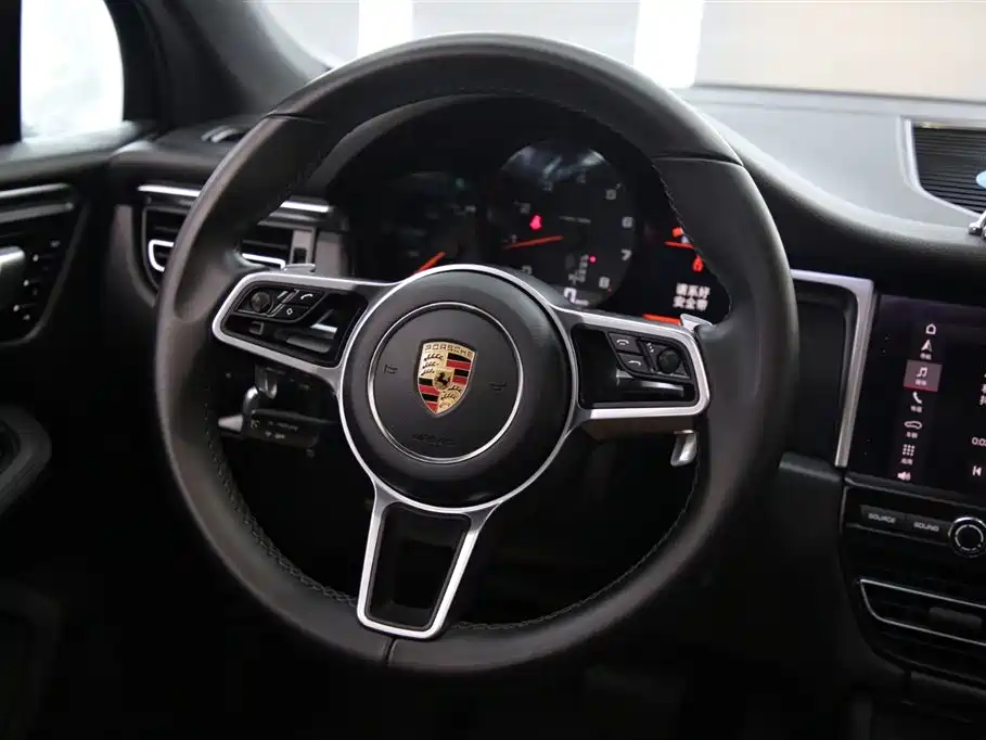 Porsche Macan 2018 Macan 2.0T фото 10