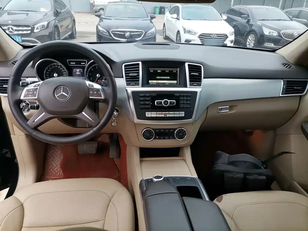 Mercedes-Benz M-Class 2015 ML 320 4MATIC фото 12