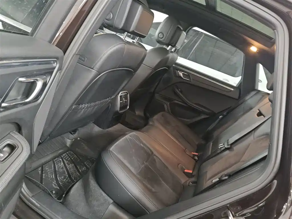 Porsche Macan 2017 Macan 2.0T фото 17
