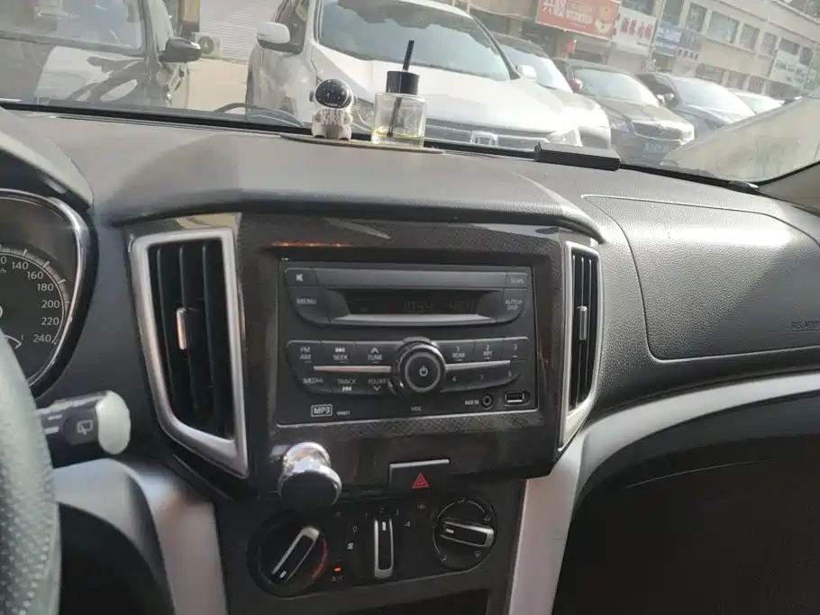 Venucia T70 2016 2015 1.6L Manual Ruixing Edition