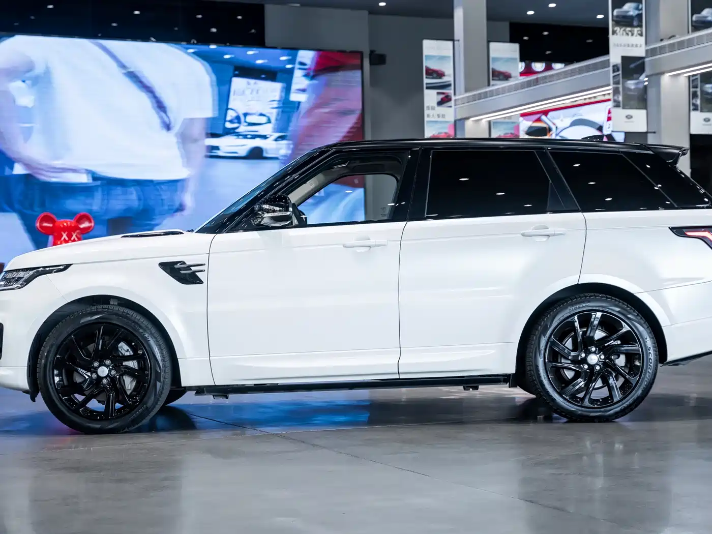 Land Rover Range Rover Sport 2020 3.0 L6 HSE DYNAMIC фото 4