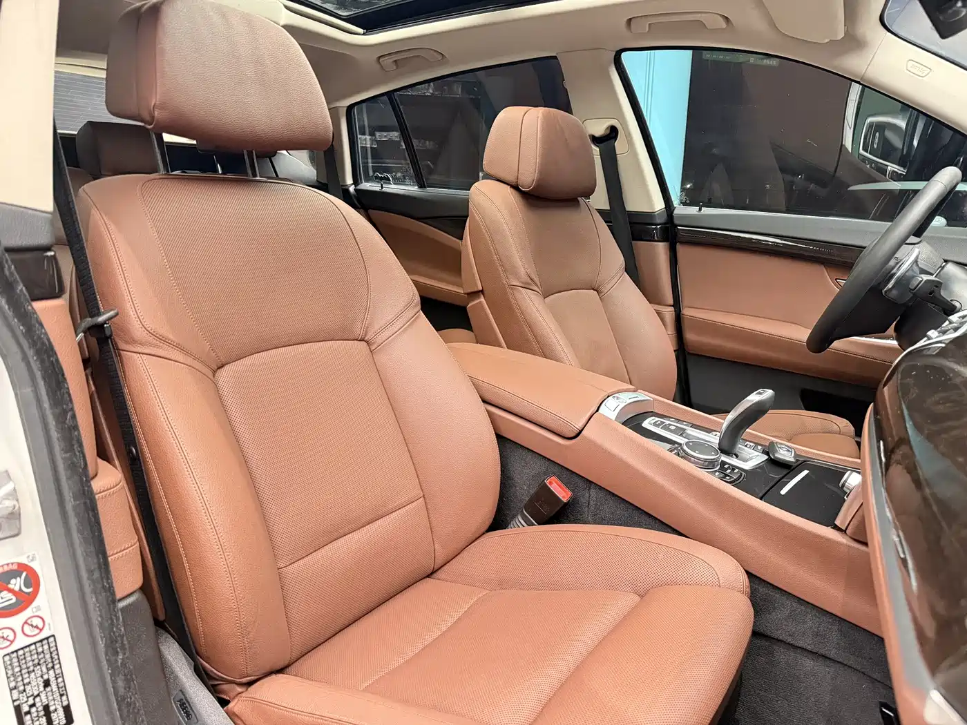 BMW 5 Series GT 2014 535i xDrive фото 14