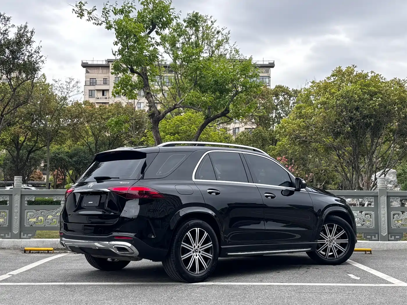 Mercedes-Benz GLE 2025 GLE 350 4MATIC Fashion фото 4