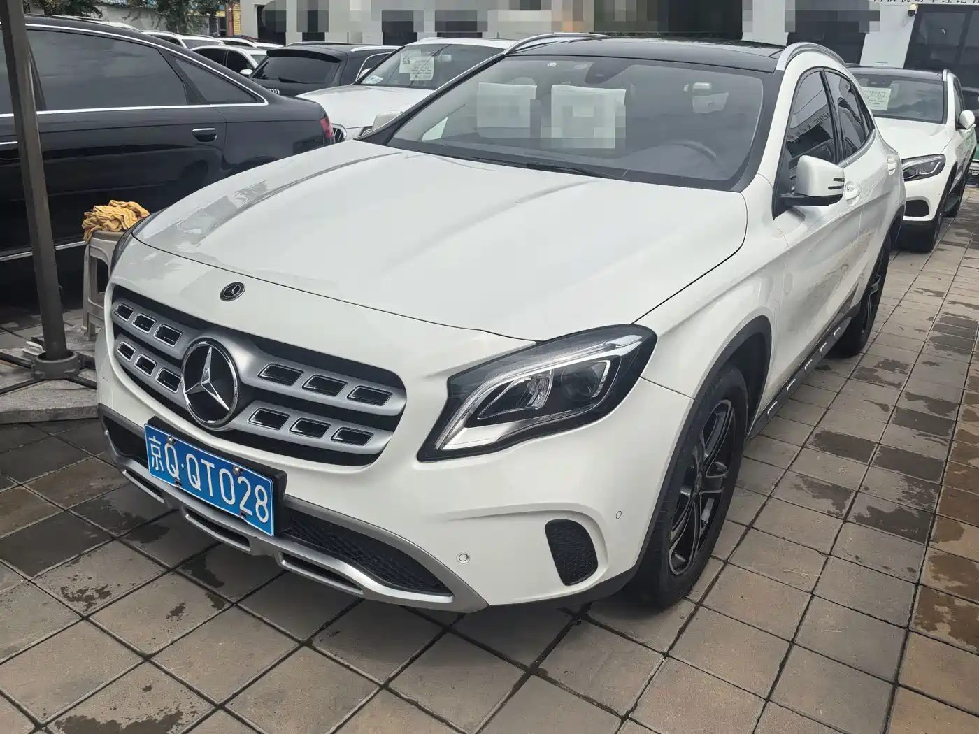 Mercedes-Benz GLA 2018 GLA 200 Fashion