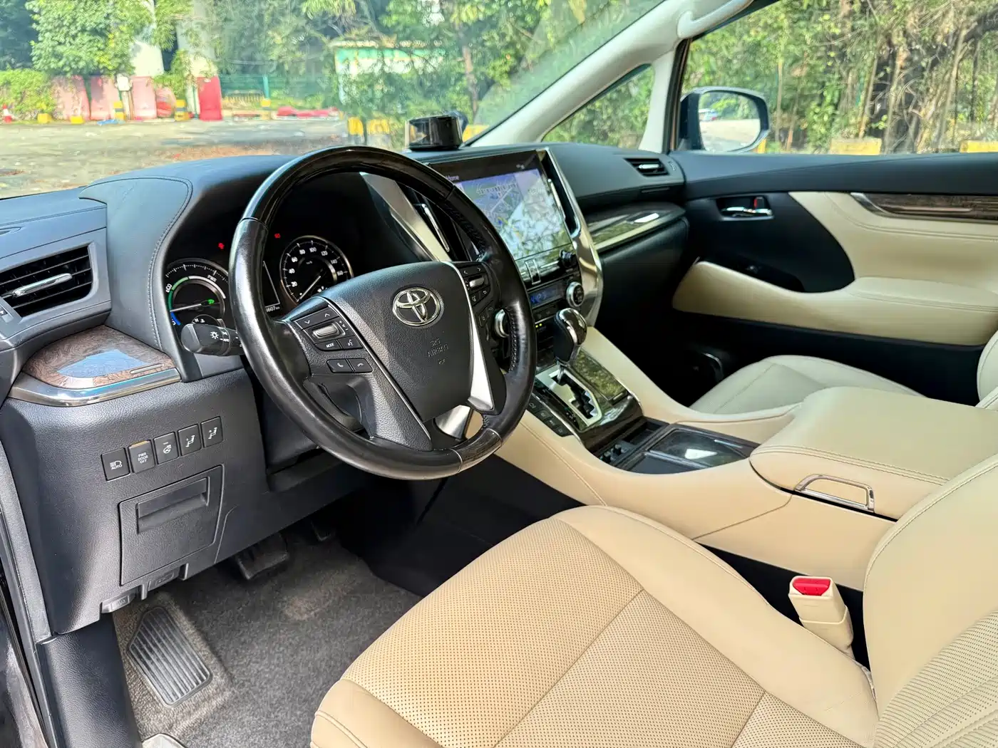 Toyota Alphard, миниатюра 4