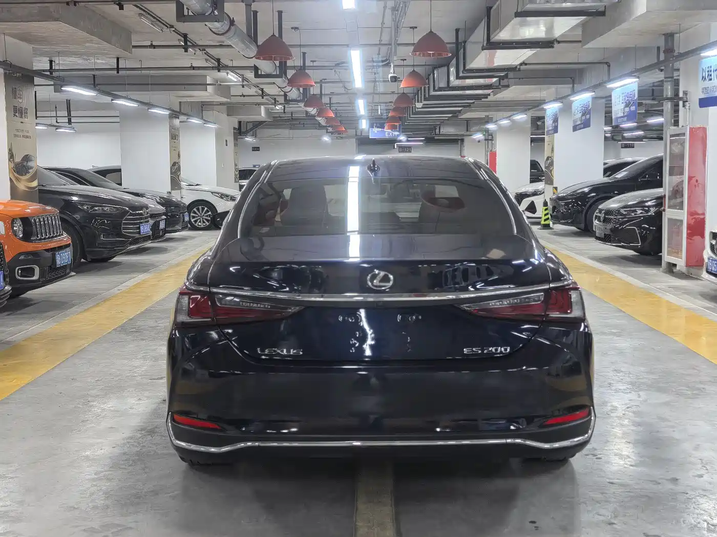 Lexus ES 2021 200 Luxury Edition фото 12