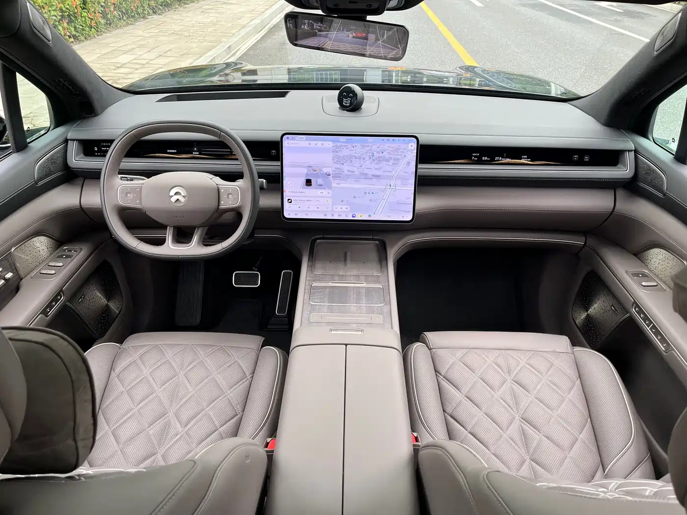NIO ES8 2025 2025 Model 6-Seat Executive Luxury Edition