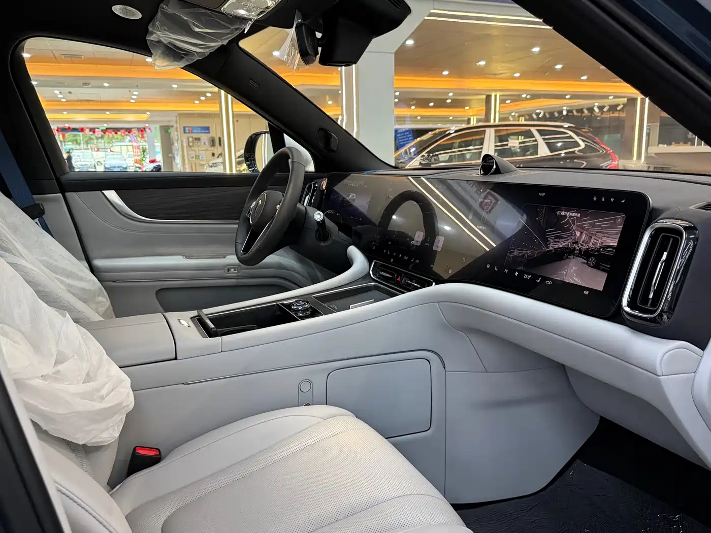 AITO Wenjie AITO M9 2024 Range Extender Ultra 52kWh 6-seater фото 25