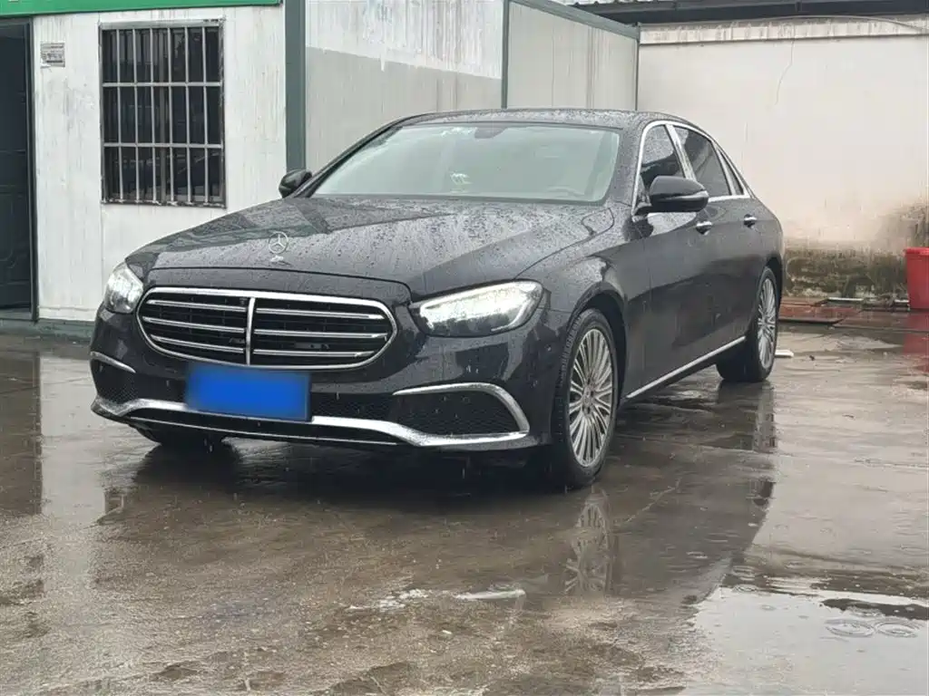 Mercedes-Benz E-Class 2023 E 300 L Fashion фото 3